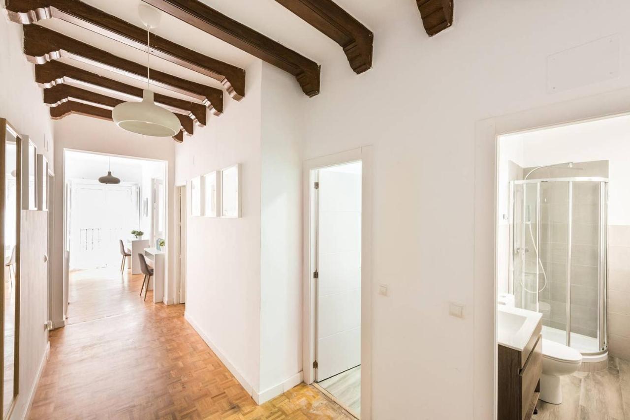 Apartamentos En Sol, Madrid Centro Bagian luar foto