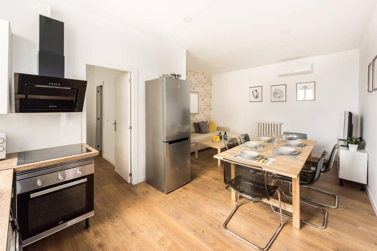 Apartamentos En Sol, Madrid Centro Bagian luar foto